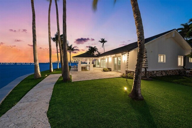 Foto del edificio - 1365 Bay Terrace