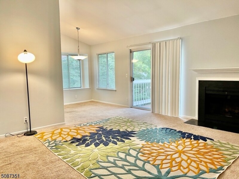 Foto principal - 8 Sage Ct