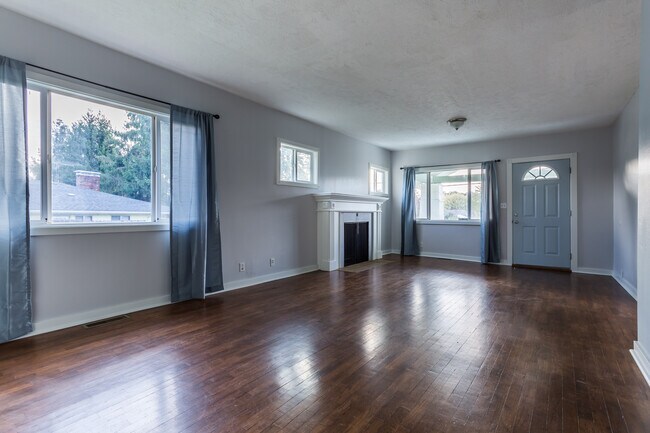 Foto del edificio - 2624 Columbia Blvd