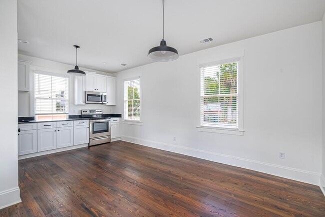 Building Photo - 1403 Jefferson St