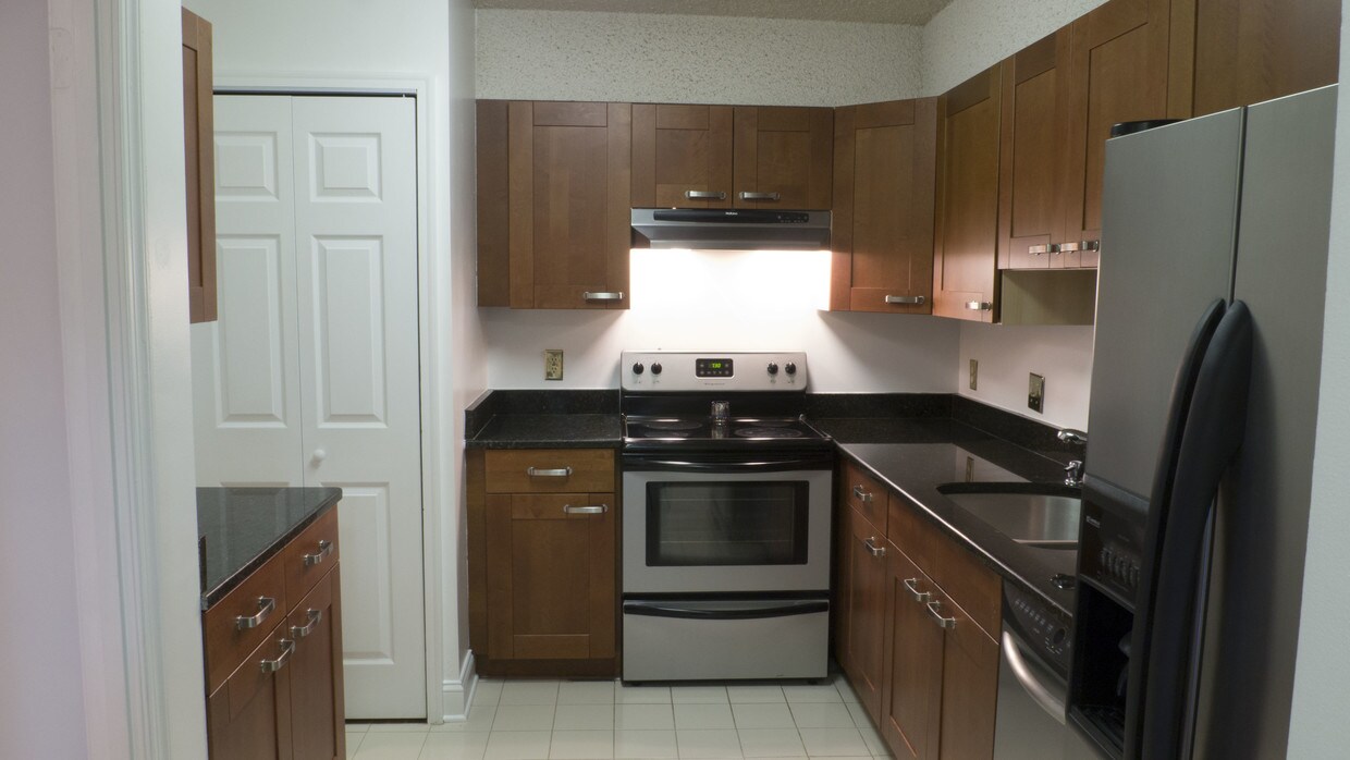 Primary Photo - 3800 Powell Ln