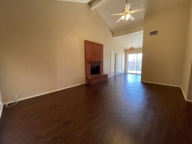 Foto del edificio - 3-Bedroom, 2-Bath Rental Home – South San Antonio