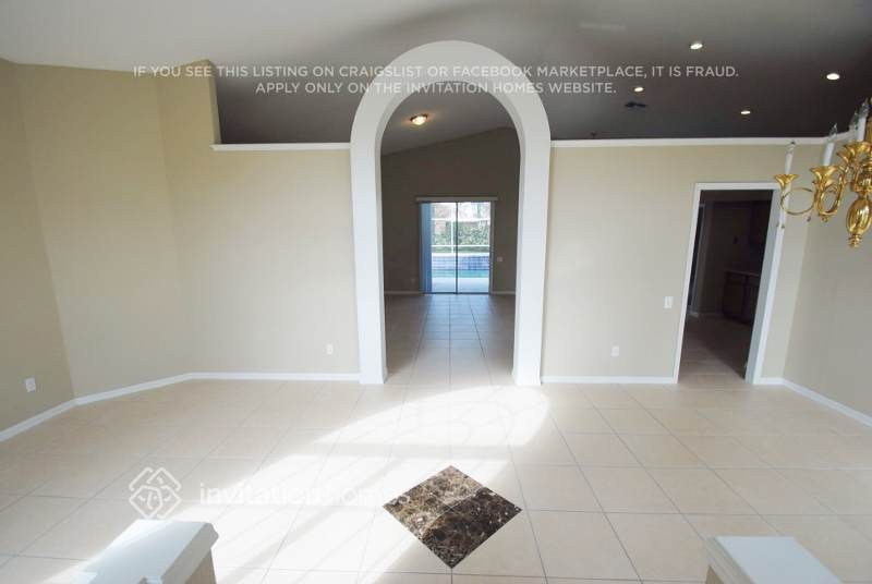Foto del edificio - 1570 Bay Club Rd