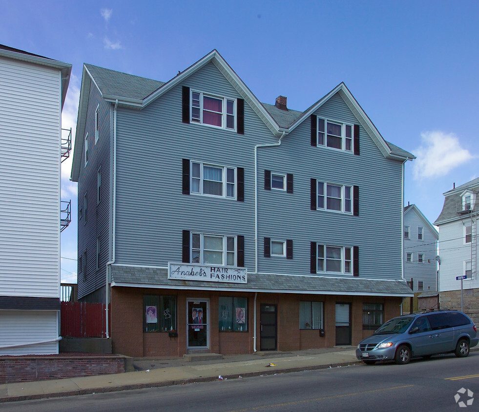 Building Photo - 1273-1277 S Main St