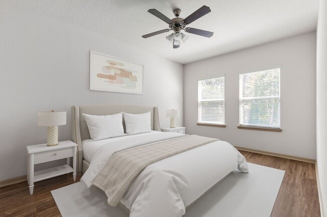 Building Photo - Lakeline at Bartram Park