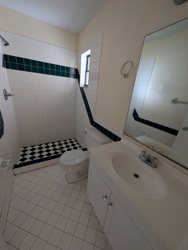 Building Photo - 1382 Birkdale Dr