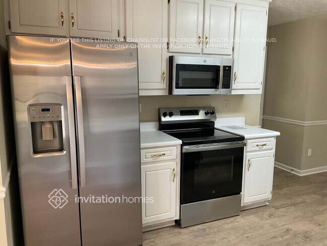 Foto del edificio - 875 Wilmont Ct