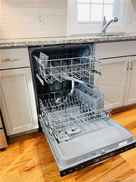 Foto del edificio - 31 Brainerd Rd