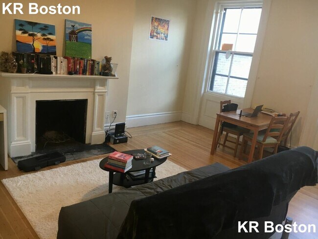 Building Photo - 209 Beacon St
