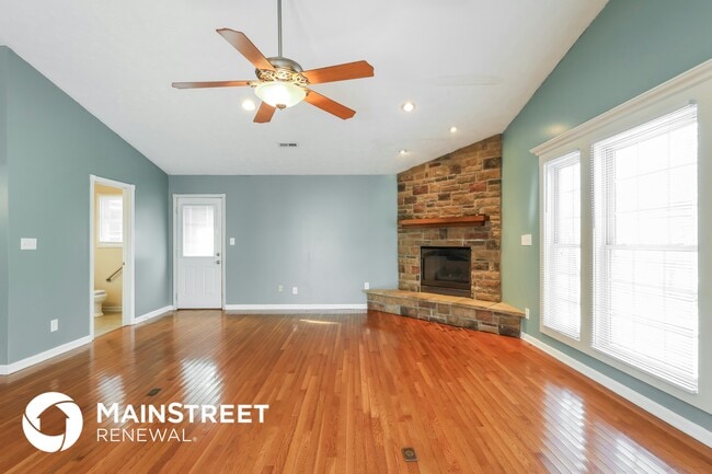 Foto del edificio - 7718 Dominique Dr