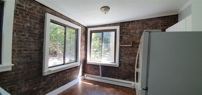 Building Photo - 472 Jersey Ave