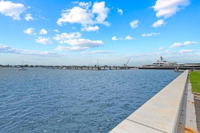 Foto del edificio - 4500 N Flagler Dr