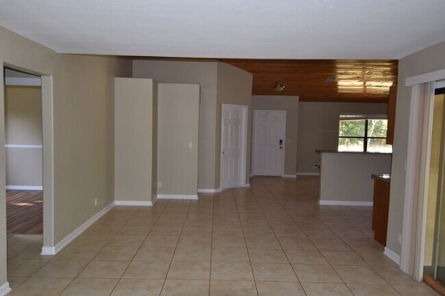 Building Photo - 18227 48th Ct N