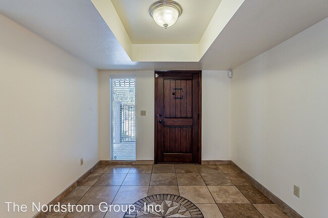 Building Photo - 3 br, 2 bath House - 406 N Dodge Blvd