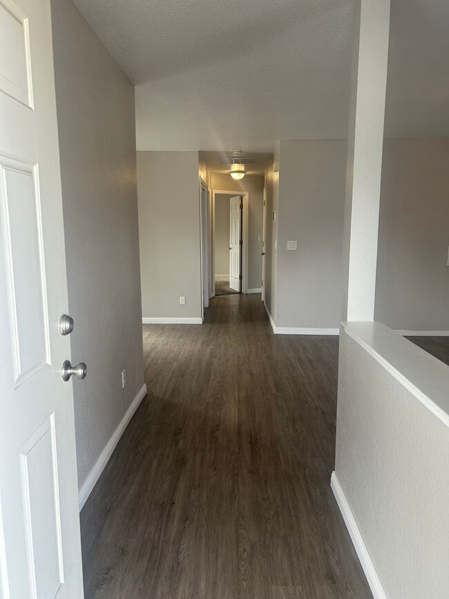 Building Photo - 1808 Rock Ct