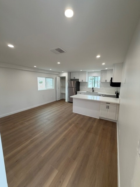 Building Photo - 1305 1/2 E 46th St