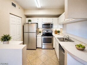 Building Photo - 6490 Aragon Way