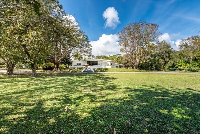 Foto del edificio - 6205 SW 108th St