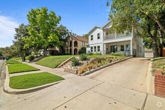 Building Photo - 6255 Belmont Ave