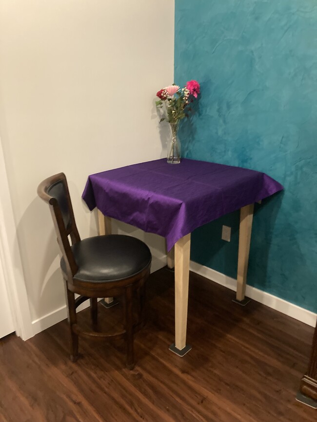Second table/workstation - 2830 Chadwick Cir