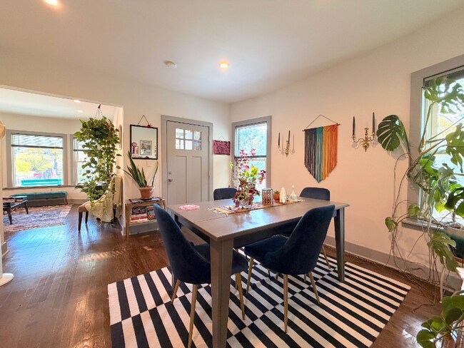 Foto del edificio - 1419 Fischer St