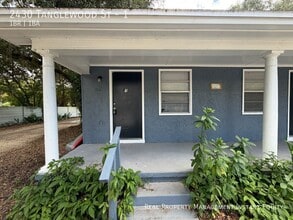 Building Photo - 2430 Tanglewood St