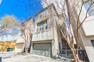 Building Photo - 1121 W 17th St