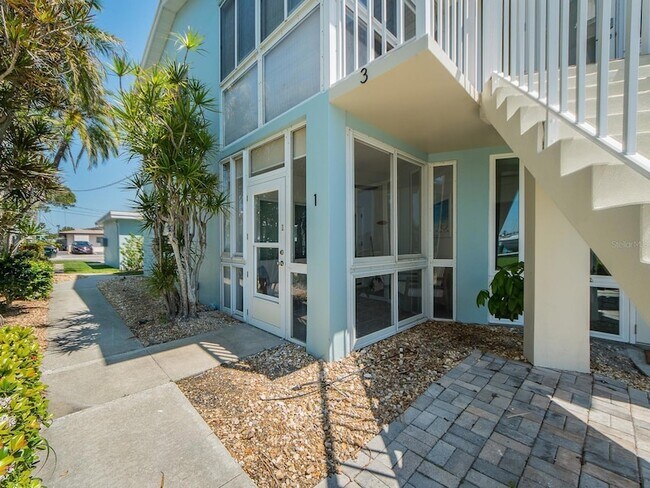 Building Photo - 241 Skiff Point