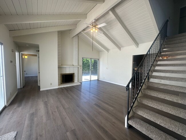 Building Photo - 312 De Vega Ct