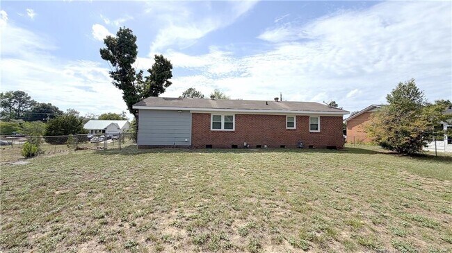 Building Photo - 3257 Vardaman Ave