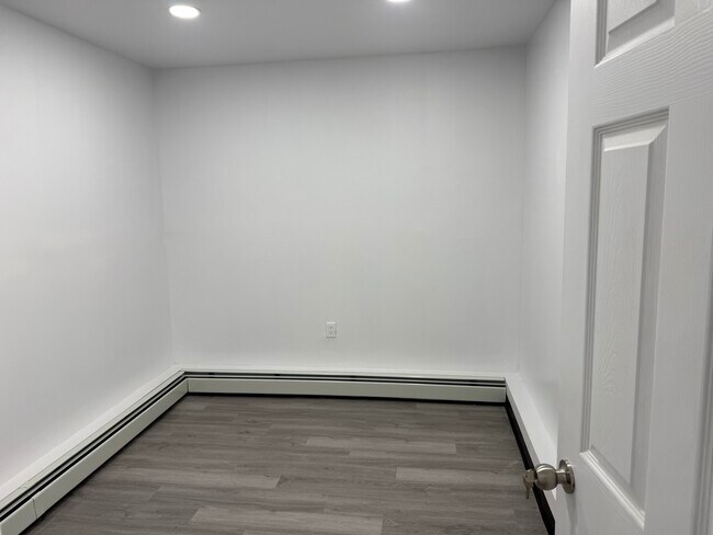 Foto del edificio - 16 Bailey Ave