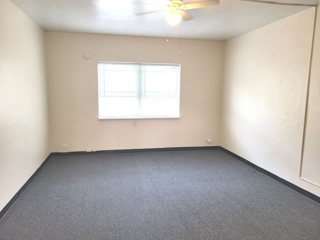 Interior Photo - 1026 E Lyon St