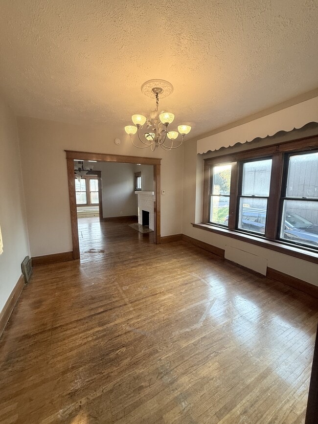 Foto del edificio - 2216 Weston Ave