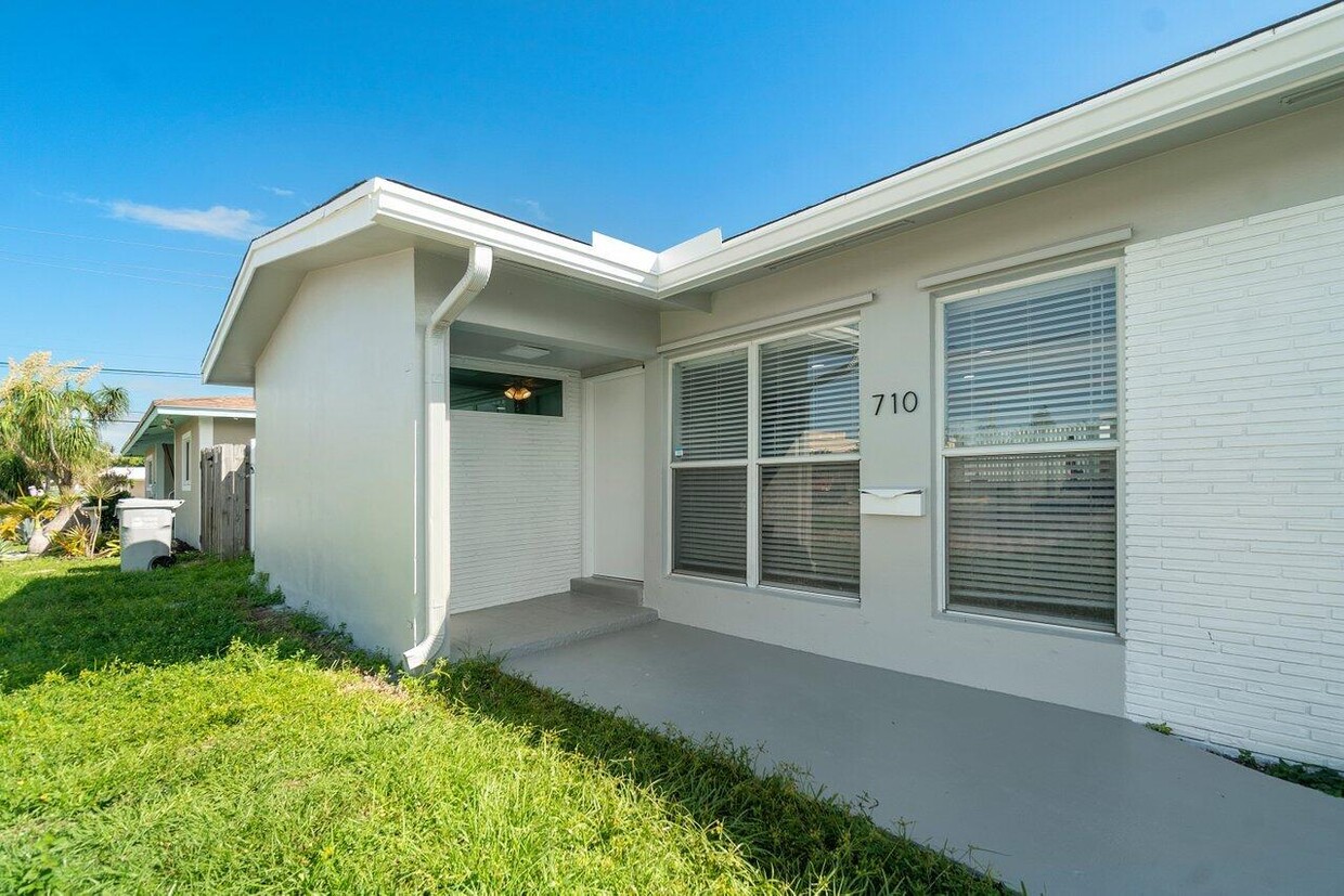 Foto principal - 710 NE 23rd Ave