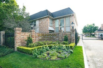 Building Photo - 2238 S Piney Point Rd