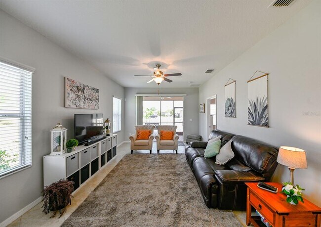 Foto del edificio - 13529 Crest Lake Dr