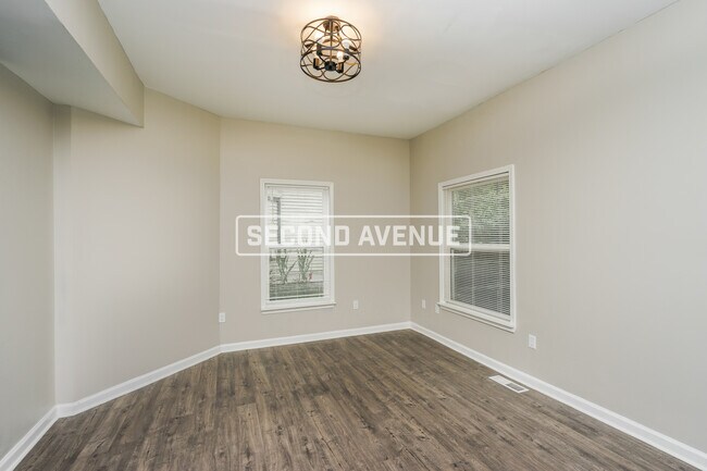 Foto del edificio - 916 Fairbanks Ave