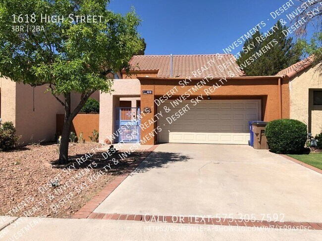 Building Photo - 3 Bedroom 2 Bathroom Townhouse