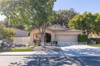 Building Photo - 32890 Charmes Ct