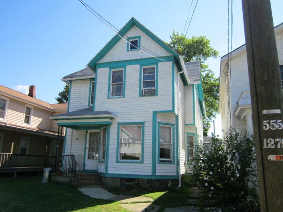 Primary Photo - 152 Bridge St