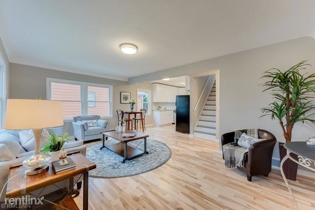 Primary Photo - 4 br, 2 bath House - 935 Idaho Avenue W