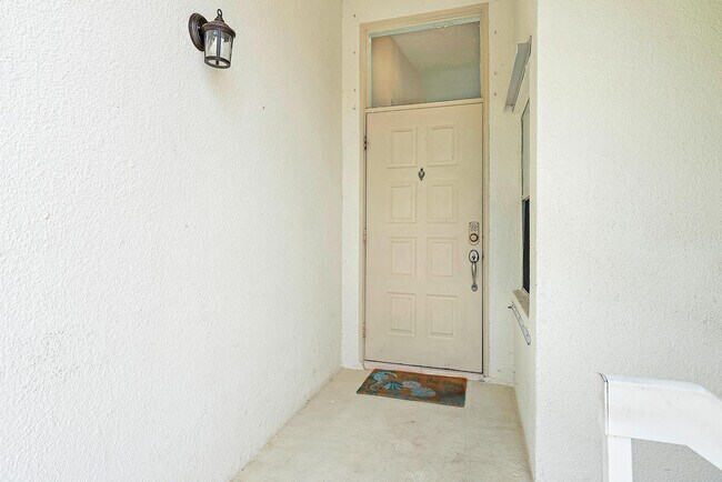 Building Photo - 216 Cypress Point Dr