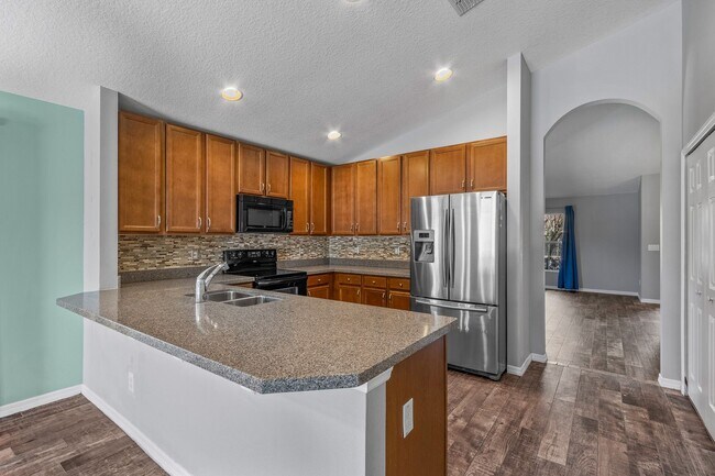 Building Photo - Resort-like 4/2 Summerbrooke Home in Mount...