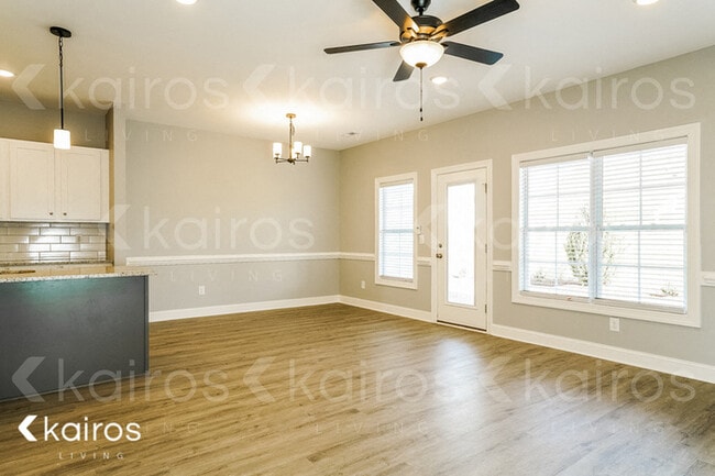 Building Photo - 3709 Oak Leaf Wy