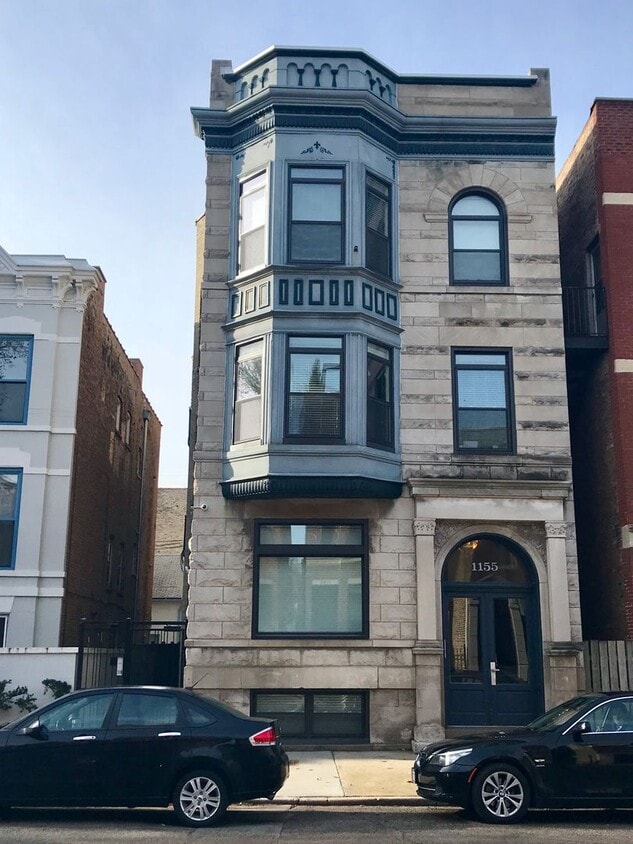 Primary Photo - 1155 W Wrightwood Ave