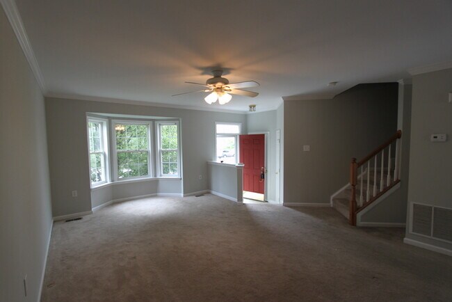 Foto del edificio - Charles Town Townhome