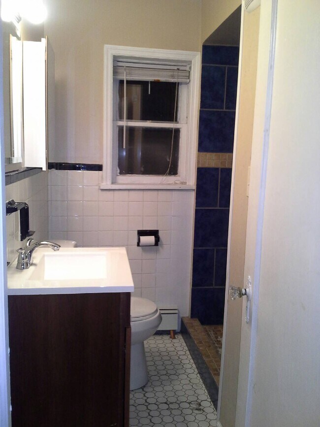 Foto del edificio - 1733 Washington Ave Ext