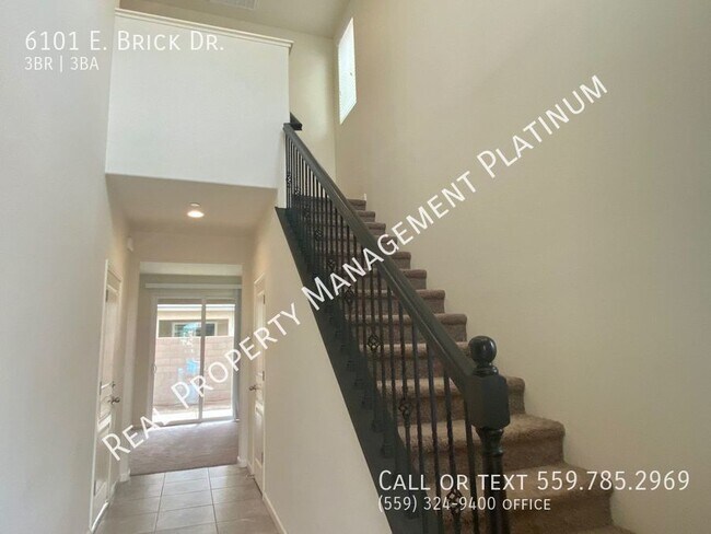 Foto del edificio - $500 move in bonus!! $2,100  3 Bedroom/ 2....