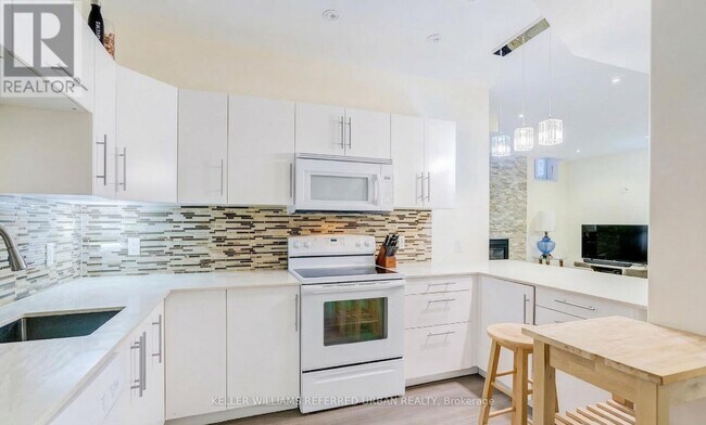 Photo du bâtiment - 161 Vanda Dr