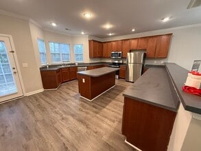 Building Photo - 112 Maynard Summit Way